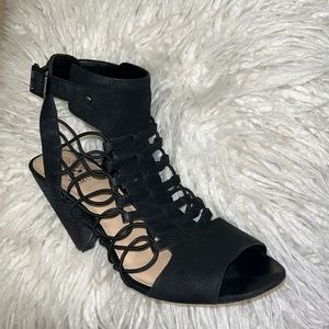 Vince Camuto- Black Heels